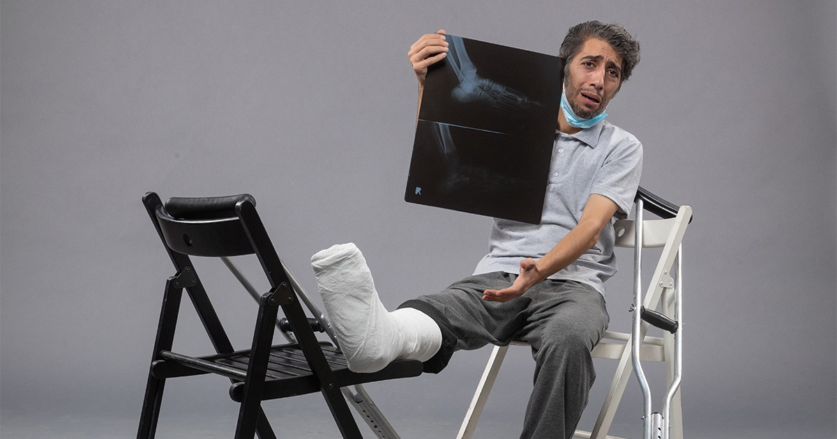 Common Slip and Fall Injuries: Broken bones, Spinal cord injuries, Neck Injuries, Concussions, Severe cuts and lacerations, Knee and ankle injuries, Shoulder, elbow and wrist injuries, Hip injuries, Chronic pain